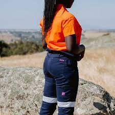 Fit and Functionality: Choosing Women’s Workwear Essentials post thumbnail image