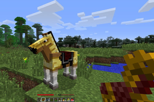 Saddle Ready: A Player’s Handbook to Taming Horses in Minecraft post thumbnail image