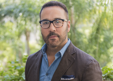 Hair, Style, and Confidence: The Jeremy Piven Hair Evolution post thumbnail image